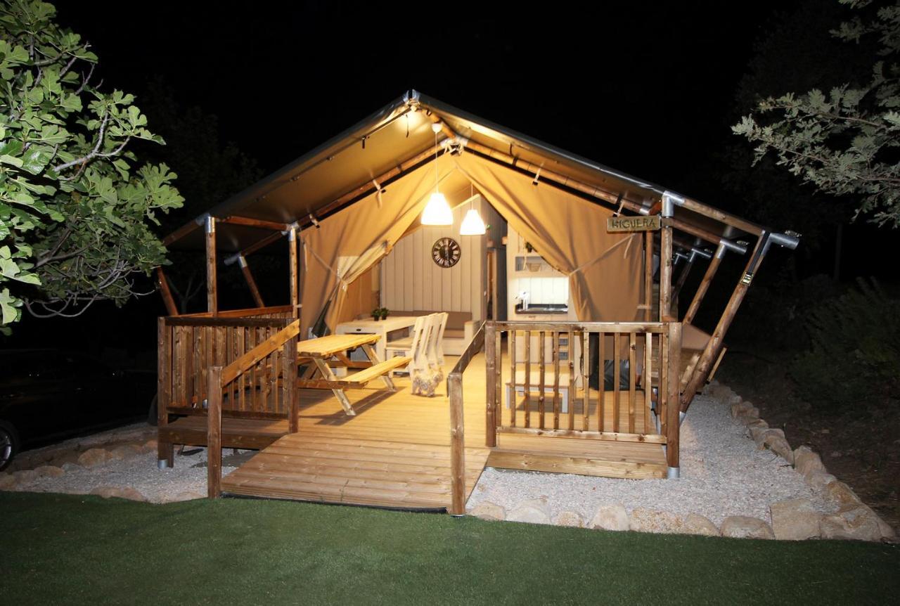 Veragua. Glamping Y Apartamentos Turisticos Вильянуэва-де-ла-Вера Экстерьер фото